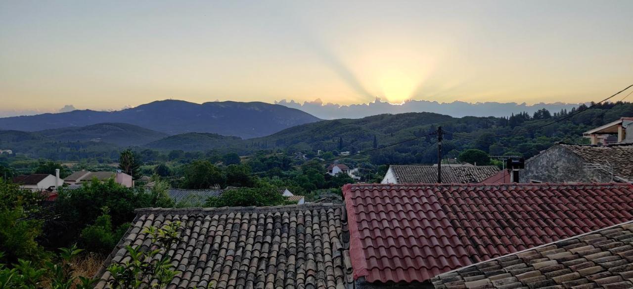 Apartamento Alkinoos Ágios Matthaíos Exterior foto